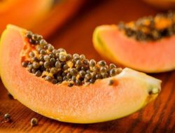 5 Manfaat biji pepaya untuk kesehatan tubuh