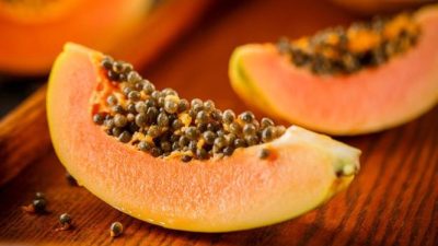 5 Manfaat biji pepaya untuk kesehatan tubuh